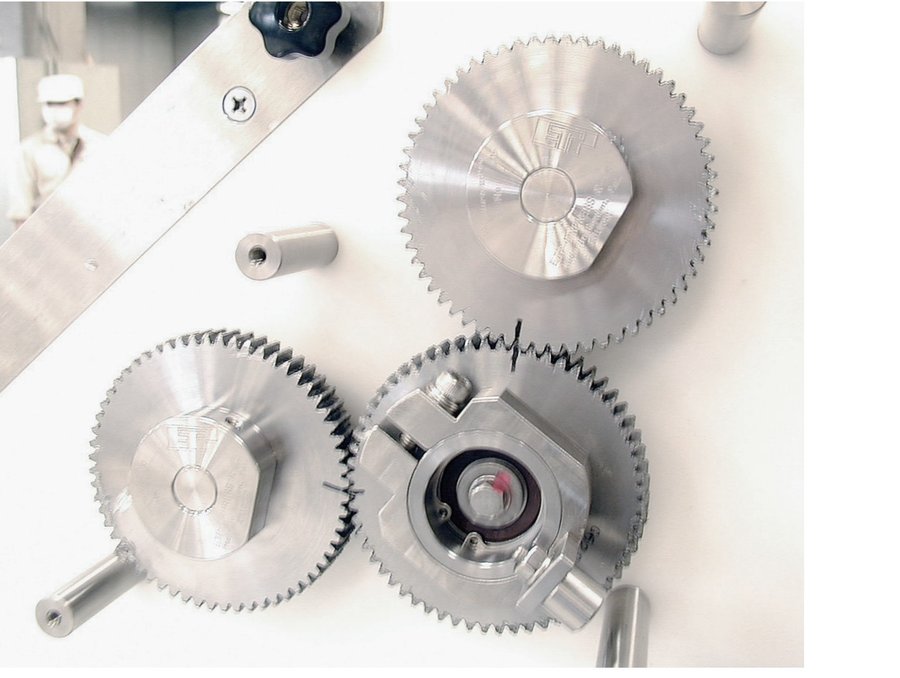 Frequent high-precision adjustment